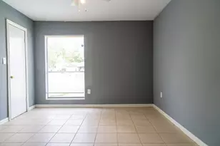 12803 Segrest Dr, Houston, TX 77047 - Photo 19