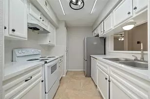 6701 Sands Point Dr, Houston, TX 77074 - Photo 15