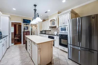 903 Inwood Drive, Huntsville, TX 77340 - Photo 15