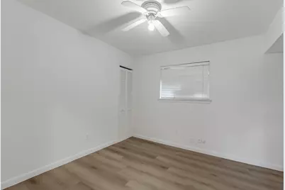 7723 Kendalia Drive, Houston, TX 77036 - Photo 21