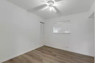 7723 Kendalia Dr, Houston, TX 77036 - Photo 21