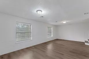 7723 Kendalia Dr, Houston, TX 77036 - Photo 9