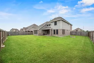 14906 Pinehurst Ave, Mont Belvieu, TX 77523 - Photo 39