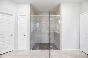 14906 Pinehurst Ave, Mont Belvieu, TX 77523 - Photo 23
