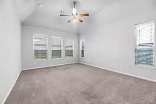 14906 Pinehurst Ave, Mont Belvieu, TX 77523 - Photo 19