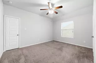 14906 Pinehurst Ave, Mont Belvieu, TX 77523 - Photo 31