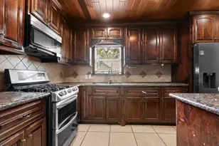 8205 Appleton, Houston, TX 77022 - Photo 9