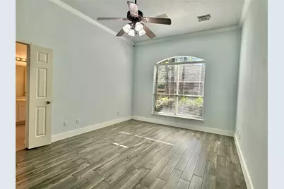 18 S Willow Point Circle, The Woodlands, TX 77382 - Photo 11