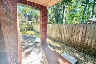 18 S Willow Point Cir, The Woodlands, TX 77382 - Photo 23