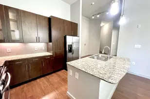 2525 McCue St Rd, Houston, TX 77056 - Photo 3