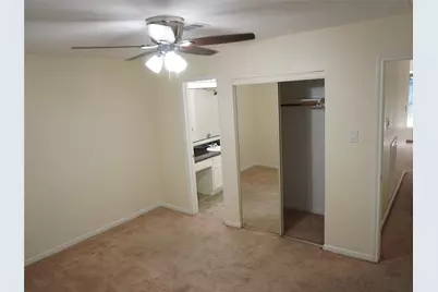 31 N Lakeridge Circle, The Woodlands, TX 77381 - Photo 35