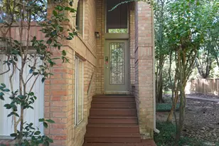 31 N Lakeridge Cir, The Woodlands, TX 77381 - Photo 1