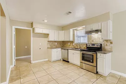 15710 Sandy Hill Drive, Houston, TX 77084 - Photo 7