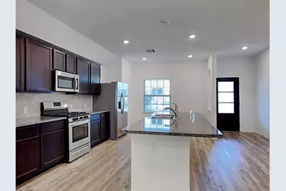 502 Pecan Landing Lane, La Marque, TX 77568 - Photo 5