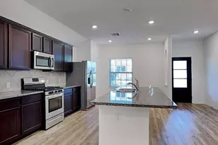 502 Pecan Landing Ln, La Marque, TX 77568 - Photo 5