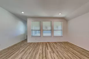 502 Pecan Landing Ln, La Marque, TX 77568 - Photo 3