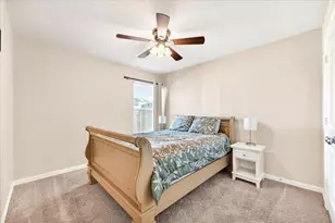 5611 Briar Knoll, New Braunfels, TX 78132 - Photo 9