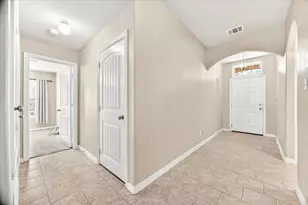 5611 Briar Knoll, New Braunfels, TX 78132 - Photo 11