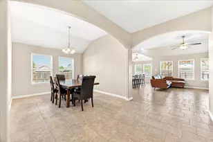 5611 Briar Knoll, New Braunfels, TX 78132 - Photo 13