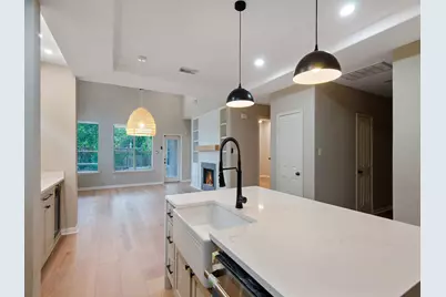 54 Douvaine Ct, The Woodlands, TX 77382 - Photo 7