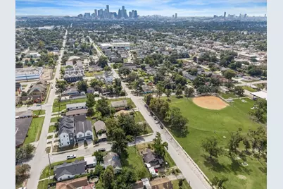 1105 Evelyn Street, Houston, TX 77009 - Photo 11