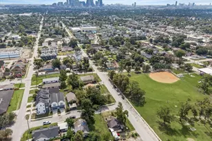 1105 Evelyn St, Houston, TX 77009 - Photo 11