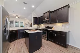 18311 Russett Green Dr, Tomball, TX 77377 - Photo 7