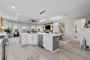 4 Shore Acres Cir, Shoreacres, TX 77571 - Photo 19