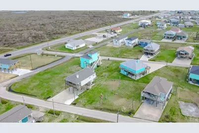 983 Tidelands Drive Drive, Crystal Beach, TX 77650 - Photo 11