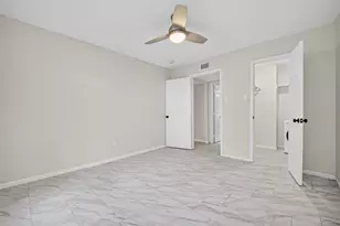 5929 Queensloch Dr, Houston, TX 77096 - Photo 27