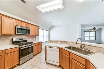 22868 Lantern Hills Drive, Kingwood, TX 77339 - Photo 7