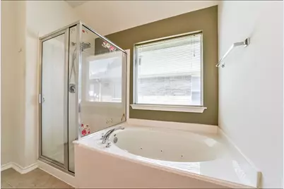 22868 Lantern Hills Drive, Kingwood, TX 77339 - Photo 21