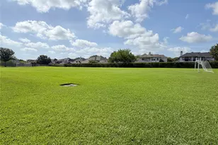 572 Southampton Ln, League City, TX 77573 - Photo 43