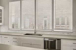 8711 Oak Kolbe Ln, Houston, TX 77080 - Photo 11