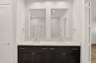 8711 Oak Kolbe Ln, Houston, TX 77080 - Photo 35
