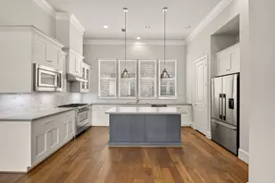 8711 Oak Kolbe Ln, Houston, TX 77080 - Photo 9
