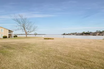 135 April Point Drive S, Conroe, TX 77356 - Photo 13