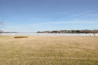 135 April Point Drive S, Conroe, TX 77356 - Photo 15