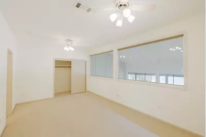 135 April Point Drive S, Conroe, TX 77356 - Photo 31