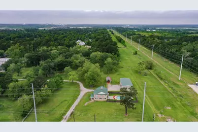 2222 N Main Street, Highlands, TX 77562 - Photo 41