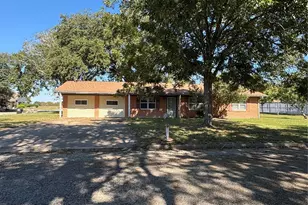 416 Mertie, Palacios, TX 77465 - Photo 1