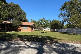 416 Mertie, Palacios, TX 77465 - Photo 19