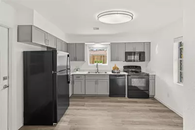 10534 Rockaway Drive, Houston, TX 77016 - Photo 15