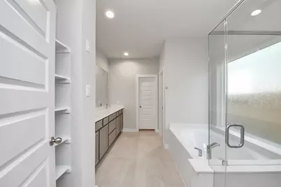 11802 Royal Willow Lane, Houston, TX 77066 - Photo 19