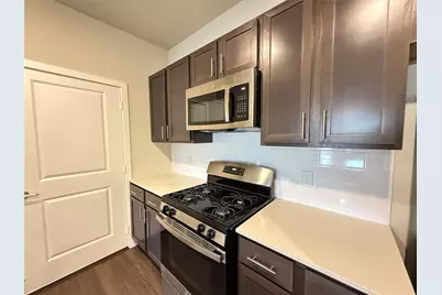 2102 Antoine Drive #B1, Houston, TX 77055 - Photo 3