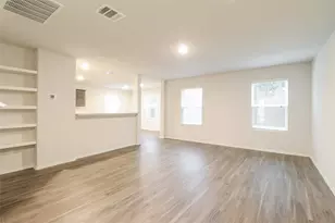 2421 Carp Dr, Conroe, TX 77384 - Photo 5
