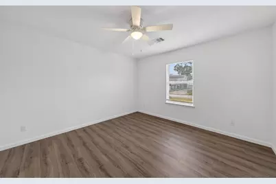 5962 Belcrest Street, Houston, TX 77033 - Photo 23