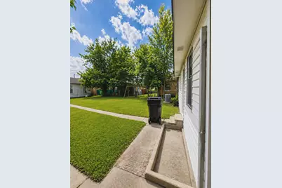 4302 Edison Street, Houston, TX 77009 - Photo 17