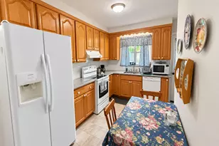 622 Eastlake St, Houston, TX 77034 - Photo 9