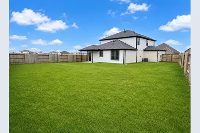 1045 S Oakhurst Drive, Dayton, TX 77535 - Photo 9